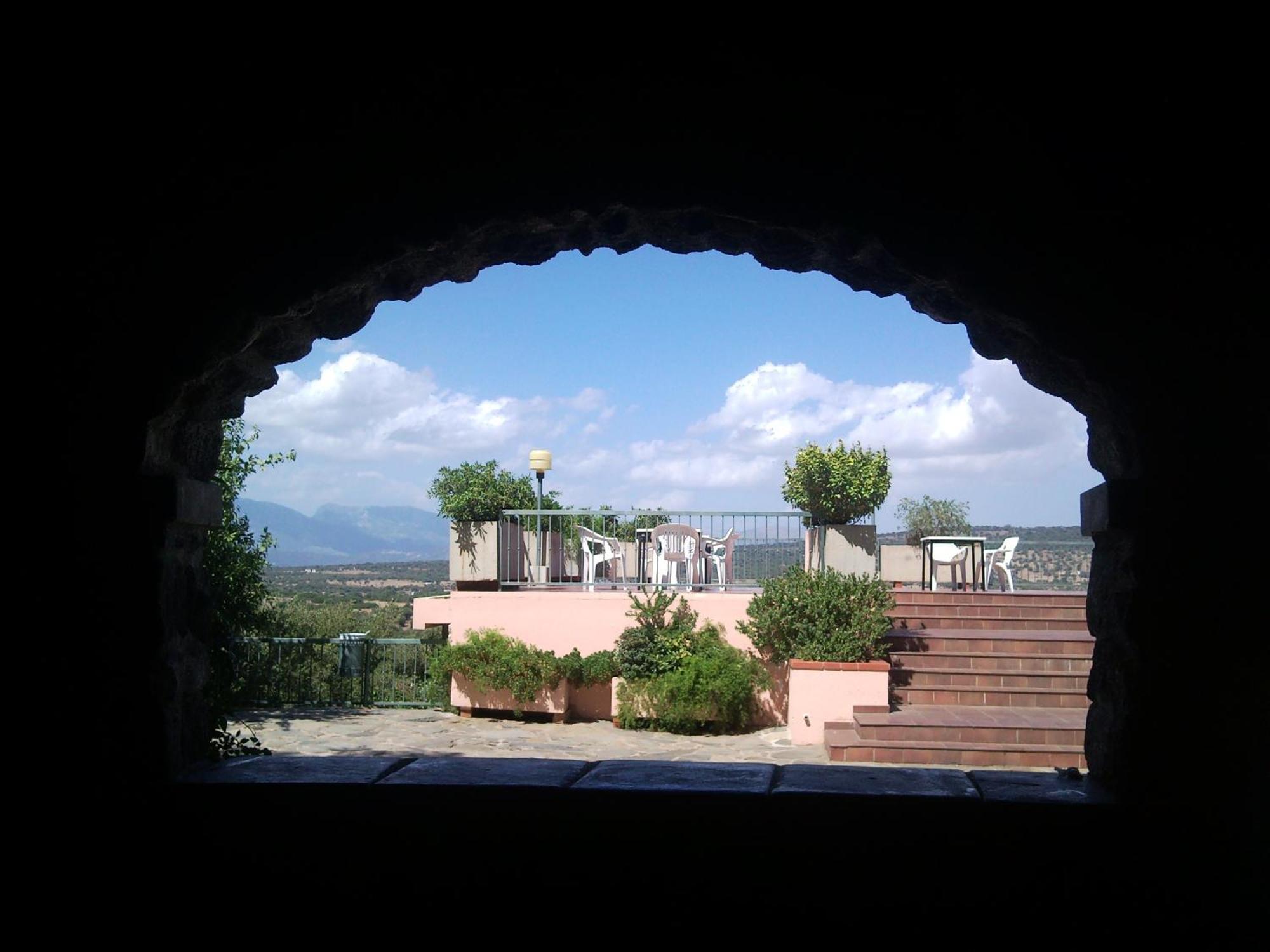 Hotel Ispinigoli Dorgali Buitenkant foto